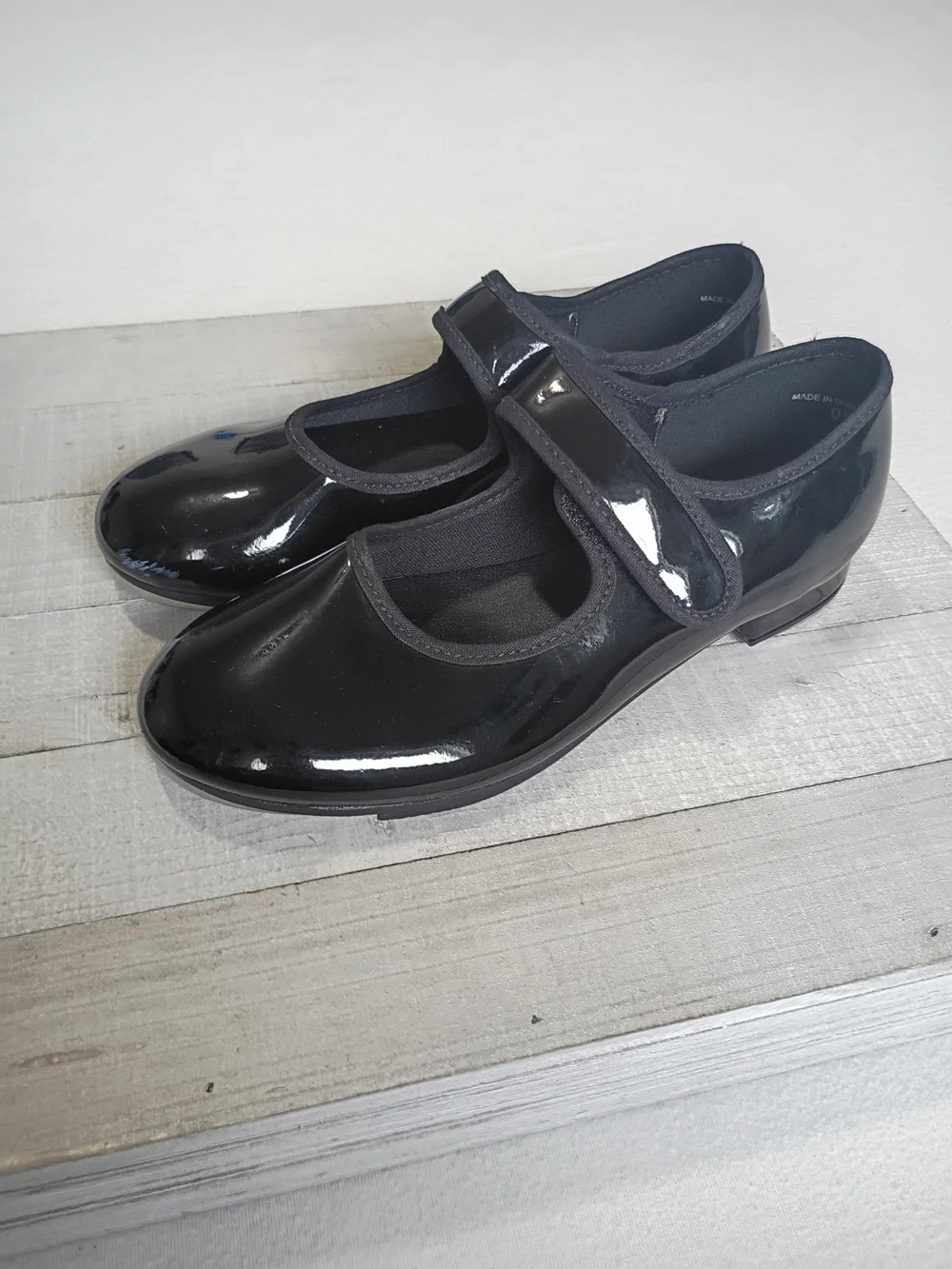 So Danca Girls 13.5 Black Glossy Mary Jane Tap Shoes Hook Loop Velcro Strap